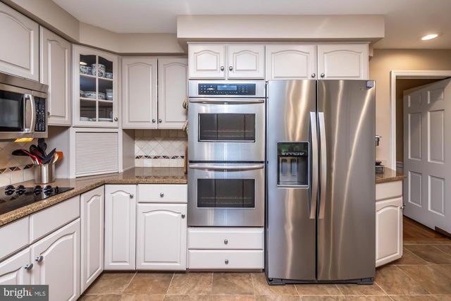 1304 BARKWAY LN, West Chester, PA 19380