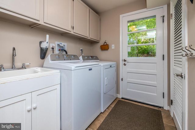 1304 BARKWAY LN, West Chester, PA 19380