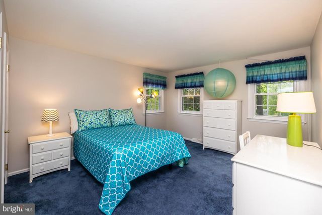 1304 BARKWAY LN, West Chester, PA 19380