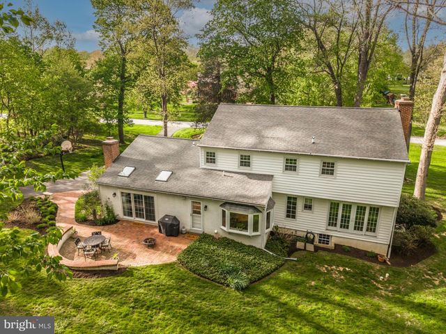 1304 BARKWAY LN, West Chester, PA 19380