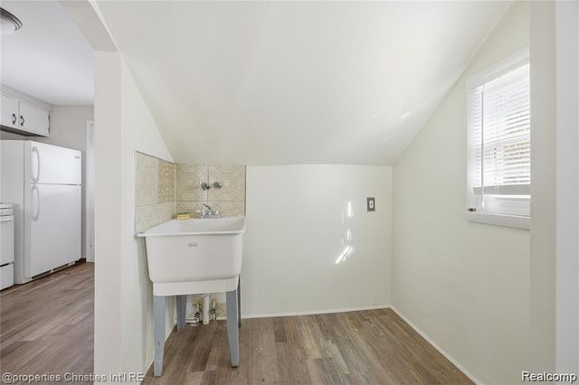 214 Woodsboro Drive 2, Royal Oak, MI 48067