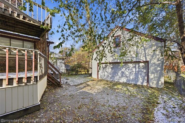 214 Woodsboro Drive 2, Royal Oak, MI 48067