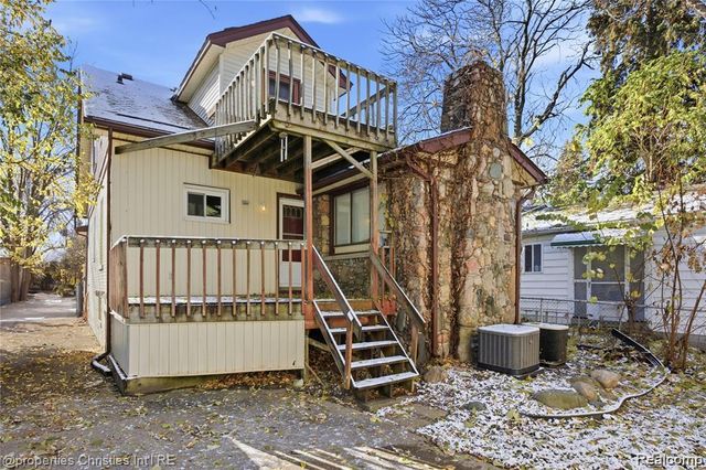 214 Woodsboro Drive 2, Royal Oak, MI 48067