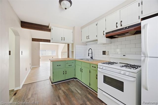 214 Woodsboro Drive 2, Royal Oak, MI 48067