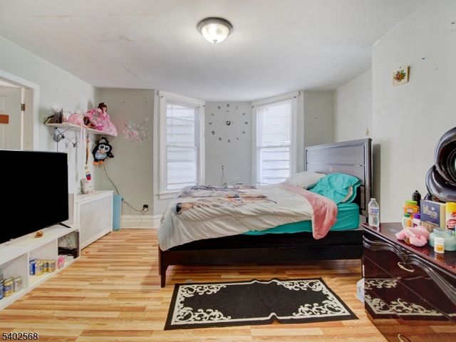 320 Clifton Ave, Newark City, NJ 07104