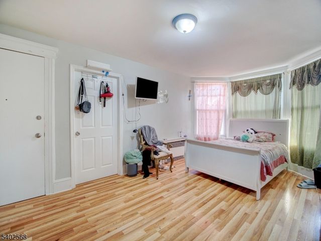 320 Clifton Ave, Newark City, NJ 07104