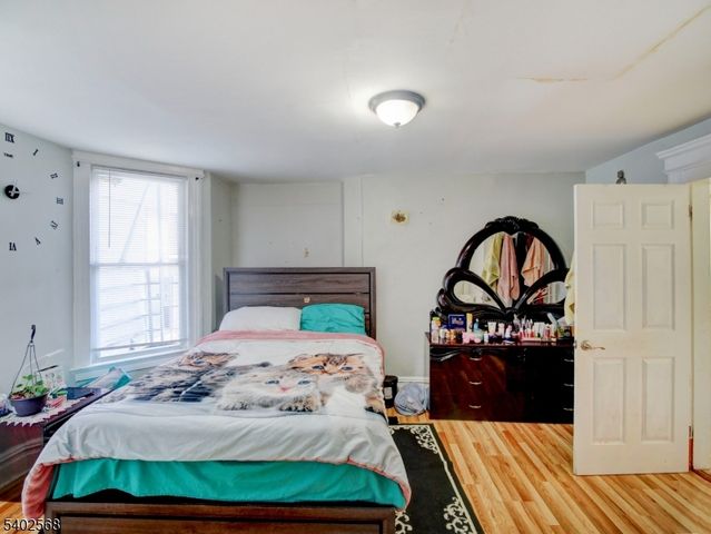 320 Clifton Ave, Newark City, NJ 07104