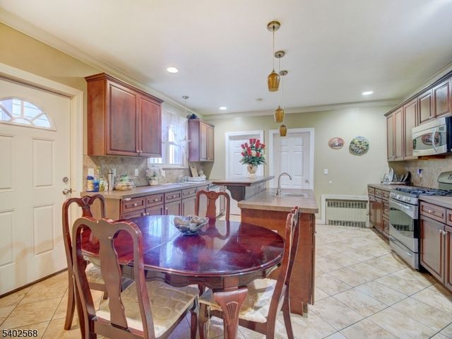 320 Clifton Ave, Newark City, NJ 07104