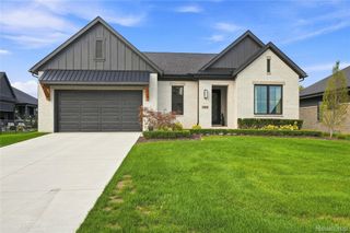 13843 Quail View Drive, Washington Township, MI 48094
