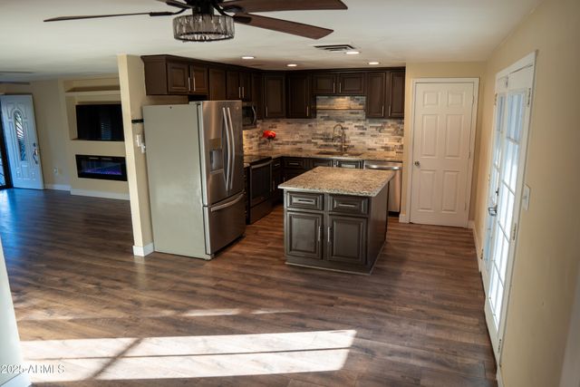 13250 N 38th Street, Phoenix, AZ 85032