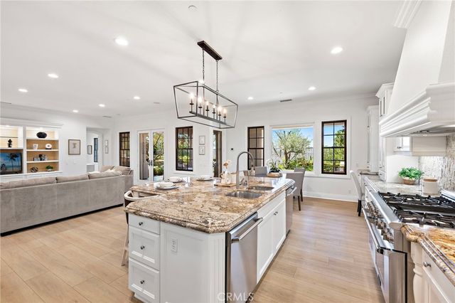 2 Galaxy Isle, Ladera Ranch, CA 92694