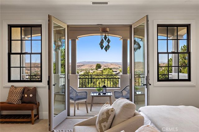 2 Galaxy Isle, Ladera Ranch, CA 92694