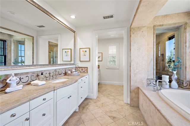 2 Galaxy Isle, Ladera Ranch, CA 92694