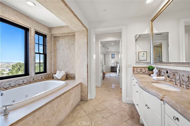 2 Galaxy Isle, Ladera Ranch, CA 92694