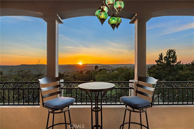 2 Galaxy Isle, Ladera Ranch, CA 92694