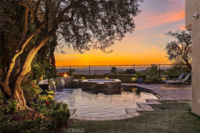 2 Galaxy Isle, Ladera Ranch, CA 92694