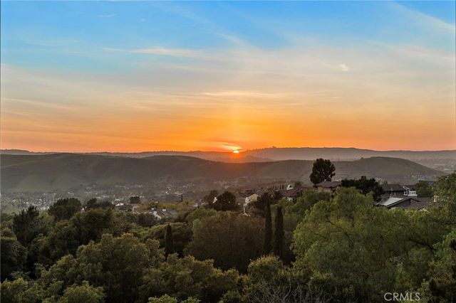 2 Galaxy Isle, Ladera Ranch, CA 92694