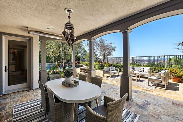 2 Galaxy Isle, Ladera Ranch, CA 92694