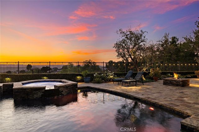 2 Galaxy Isle, Ladera Ranch, CA 92694