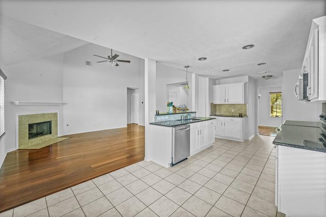 16210 Bloom Meadow Trail, Cypress, TX 77433