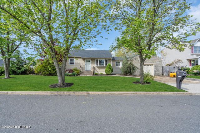 318 Texas Drive, Brick, NJ 08723