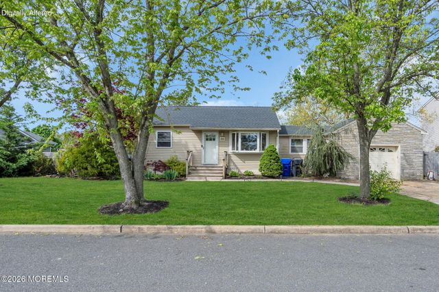 318 Texas Drive, Brick, NJ 08723