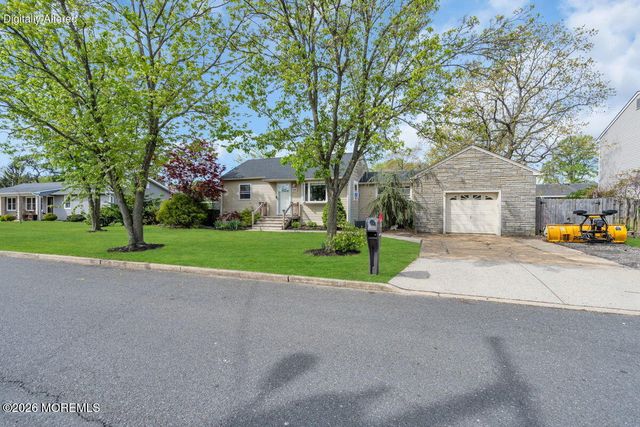 318 Texas Drive, Brick, NJ 08723