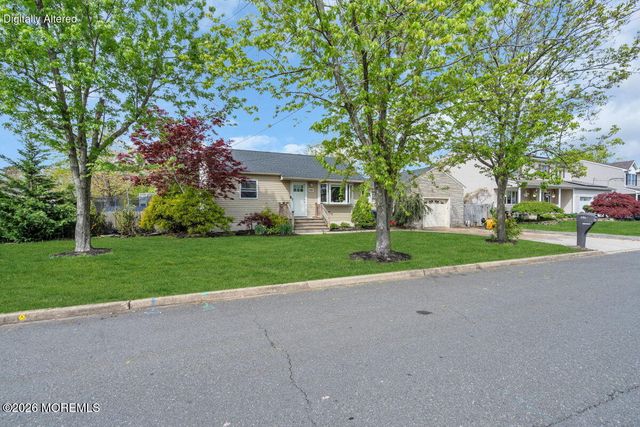 318 Texas Drive, Brick, NJ 08723