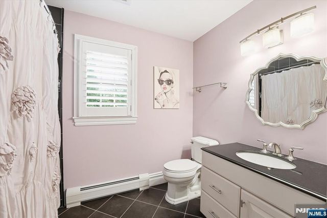 58 Mackay Avenue, Waldwick, NJ 07463