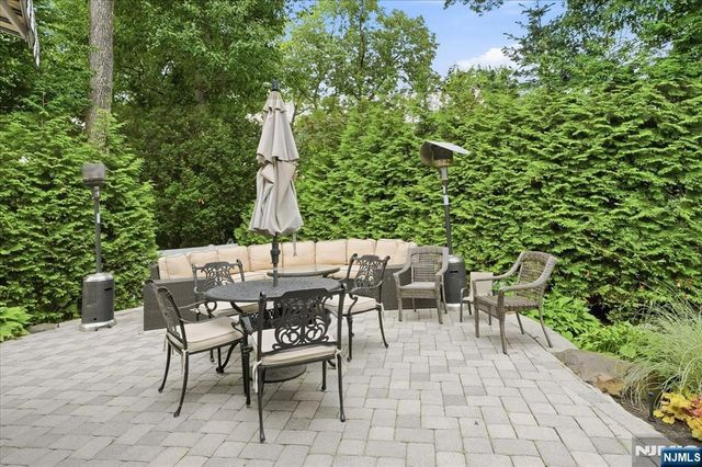 58 Mackay Avenue, Waldwick, NJ 07463