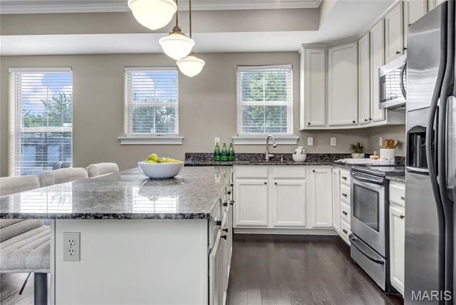 4218 W Pine Boulevard 4, St Louis, MO 63108
