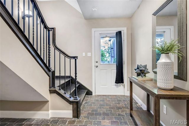4218 W Pine Boulevard 4, St Louis, MO 63108