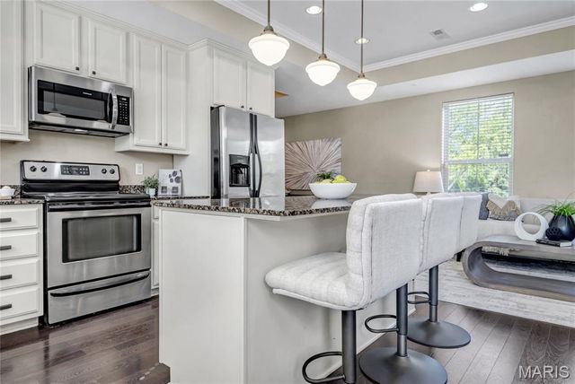 4218 W Pine Boulevard 4, St Louis, MO 63108