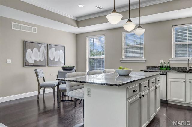 4218 W Pine Boulevard 4, St Louis, MO 63108