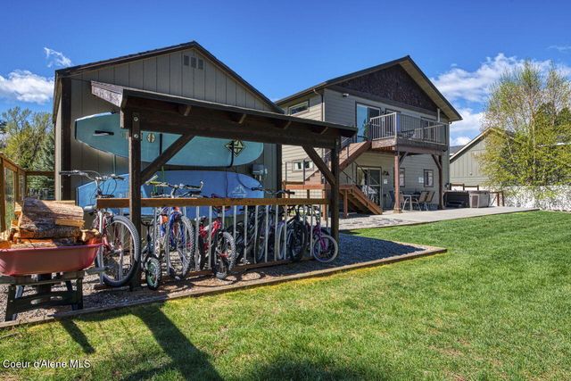 453 Birch Haven Dr, Sagle, ID 83860