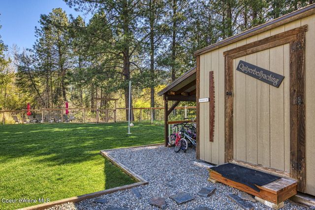 453 Birch Haven Dr, Sagle, ID 83860