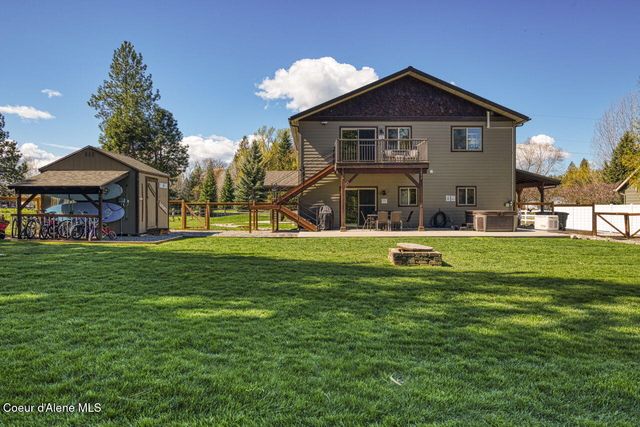 453 Birch Haven Dr, Sagle, ID 83860