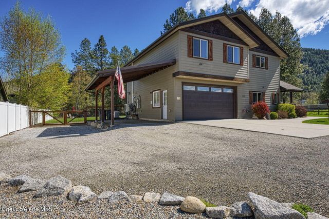 453 Birch Haven Dr, Sagle, ID 83860