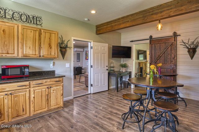 453 Birch Haven Dr, Sagle, ID 83860