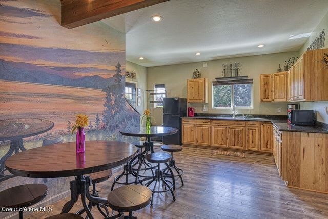 453 Birch Haven Dr, Sagle, ID 83860