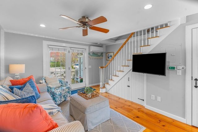4 Race Point Rd 4, Mashpee, MA 02649