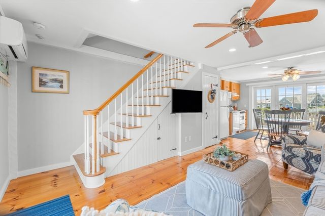 4 Race Point Rd 4, Mashpee, MA 02649