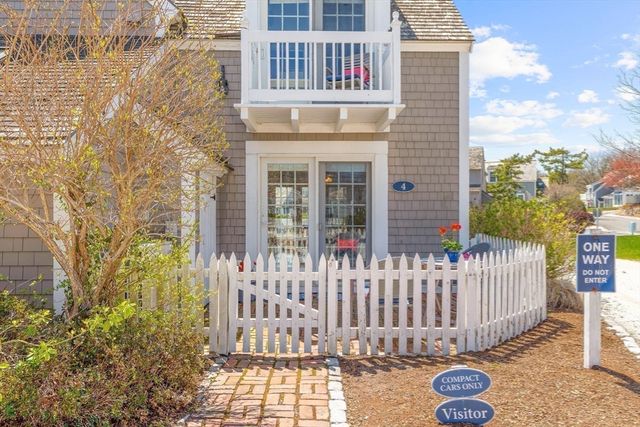 4 Race Point Rd 4, Mashpee, MA 02649
