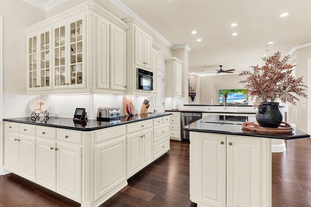 5972 GLENDOWER Lane, Plano, TX 75093