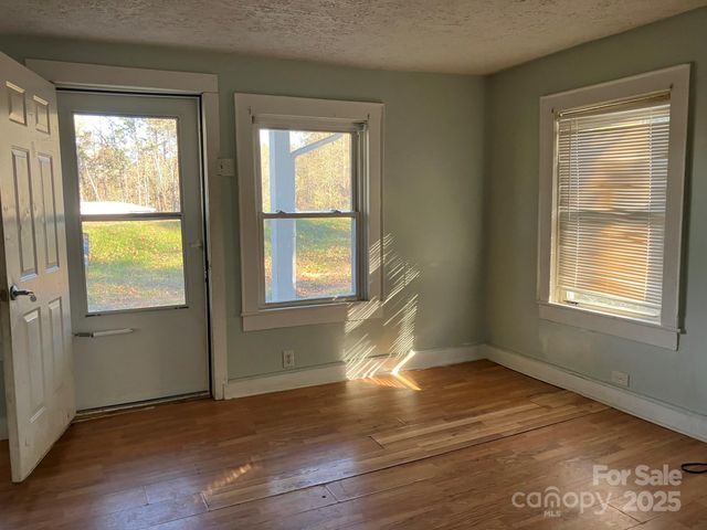 1668 Oakland Road, Forest City, NC 28043