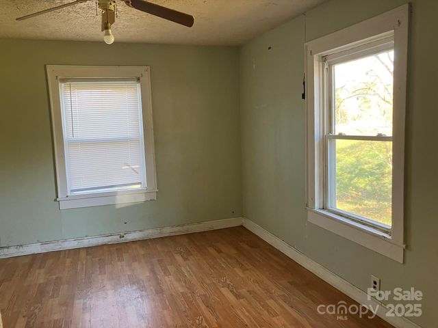 1668 Oakland Road, Forest City, NC 28043