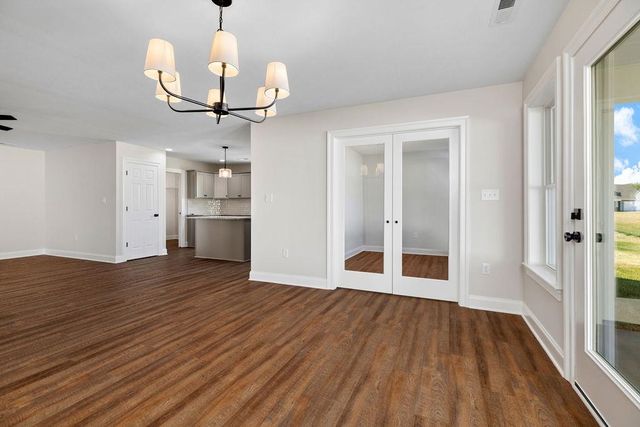 155 LANGLEY DR, Waynesboro, VA 22980