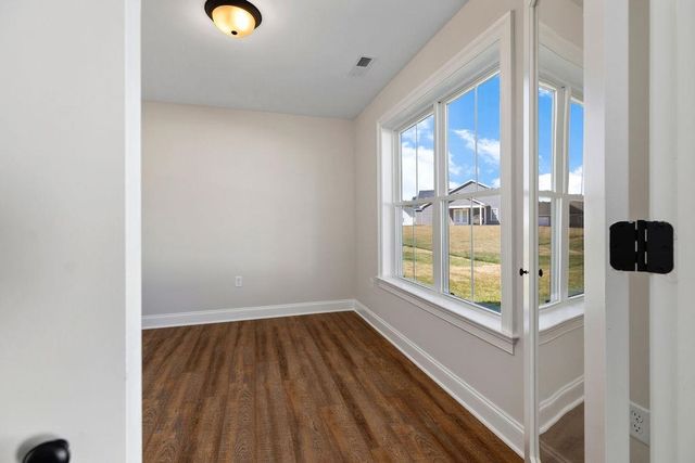 155 LANGLEY DR, Waynesboro, VA 22980