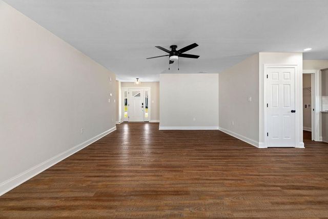 155 LANGLEY DR, Waynesboro, VA 22980