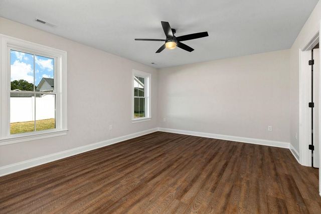 155 LANGLEY DR, Waynesboro, VA 22980